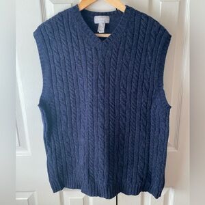 VINTAGE Y2K Old Navy 100% Lambswool High V-Neck
Cableknit Fisherman Sweater Vest